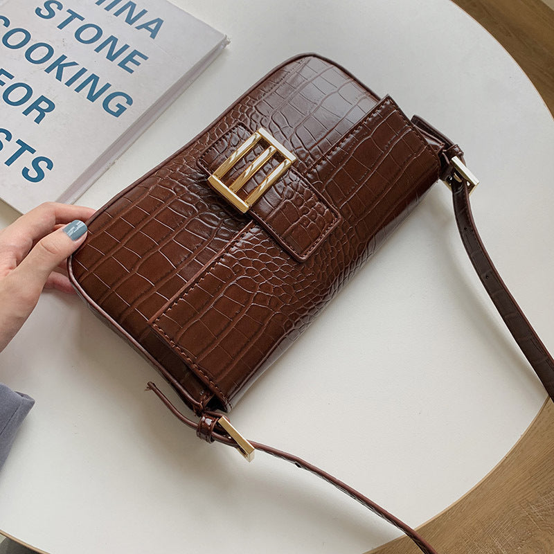 Underarm bag baguette